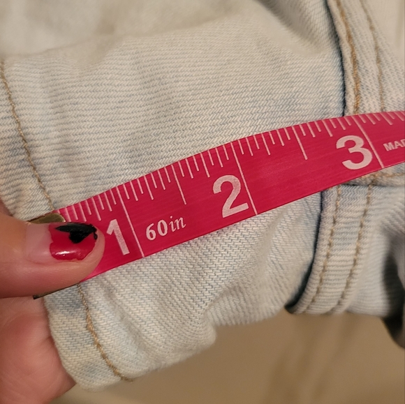 Levi's Light Blue Ballon Jean Shorts, 32 - Picture 7 of 9